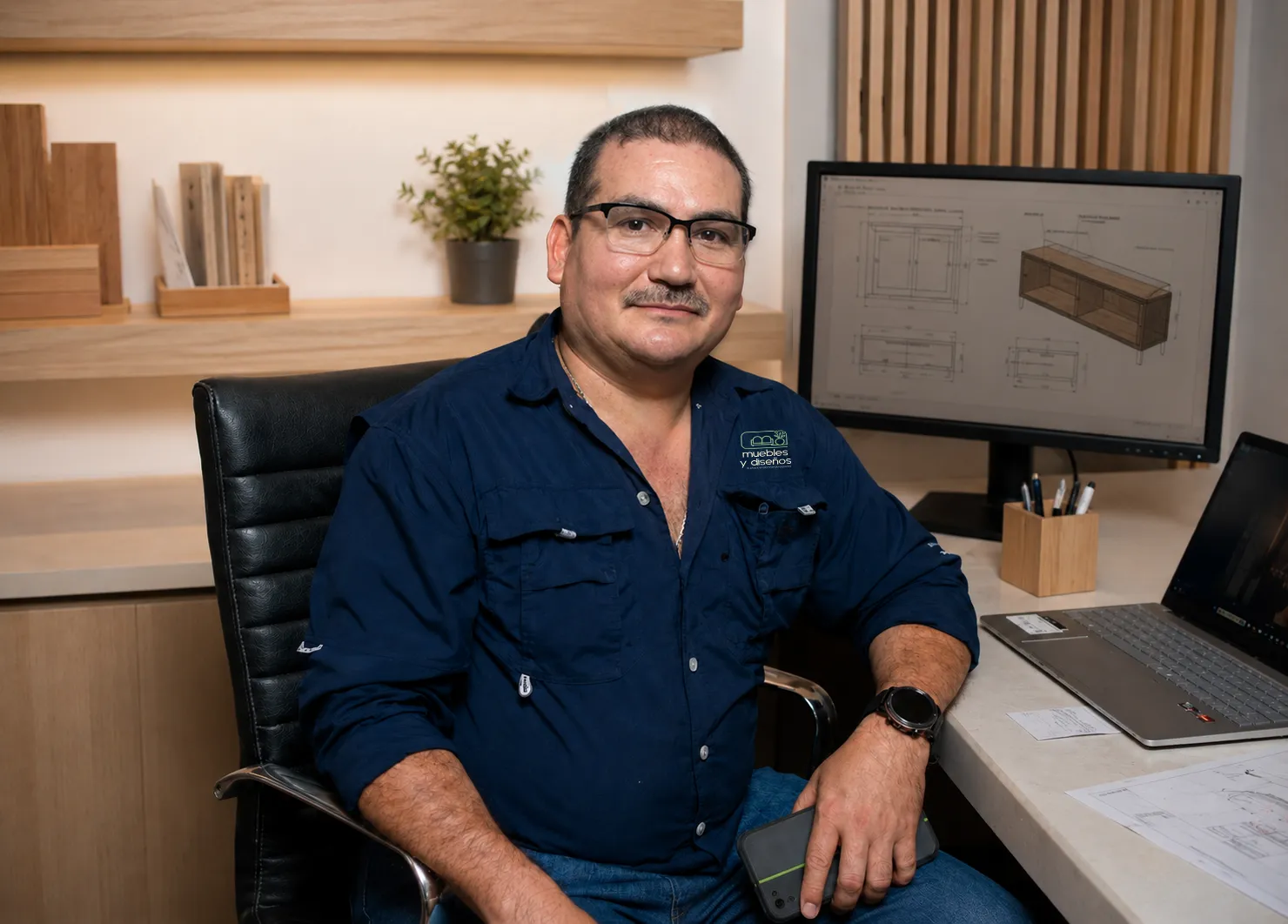 Ulises Pérez — Fundador de Muebles y Diseños